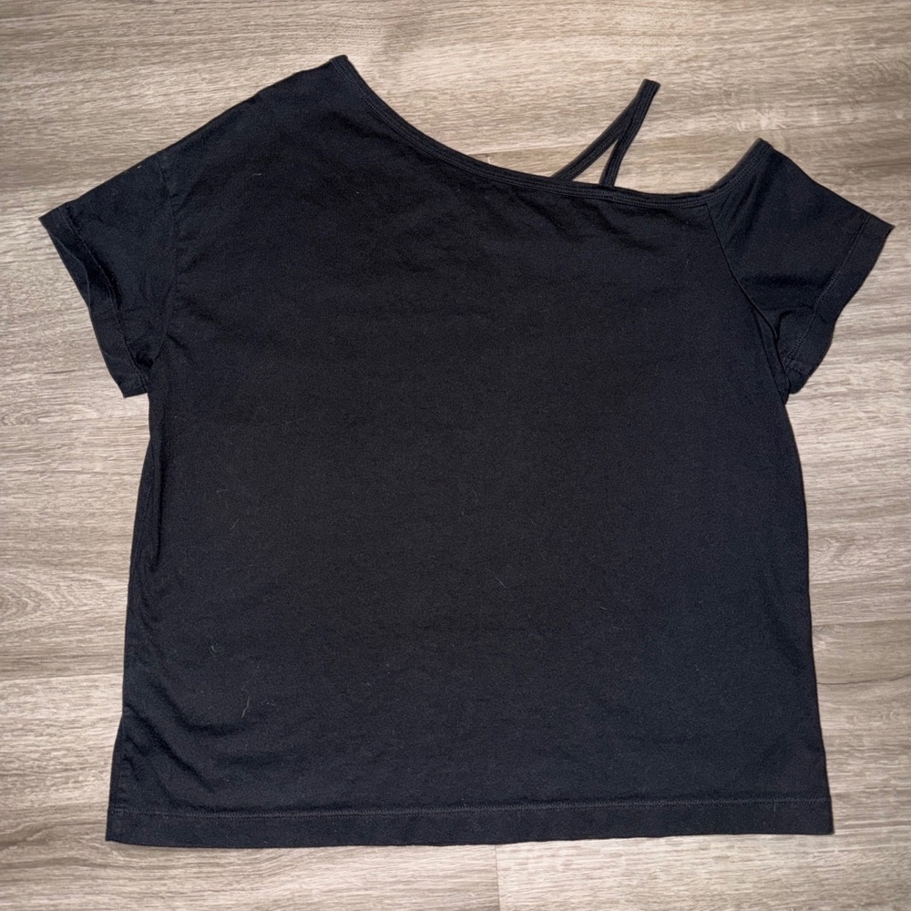 Ochirly Cold Shoulder/ Asymmetrical tee